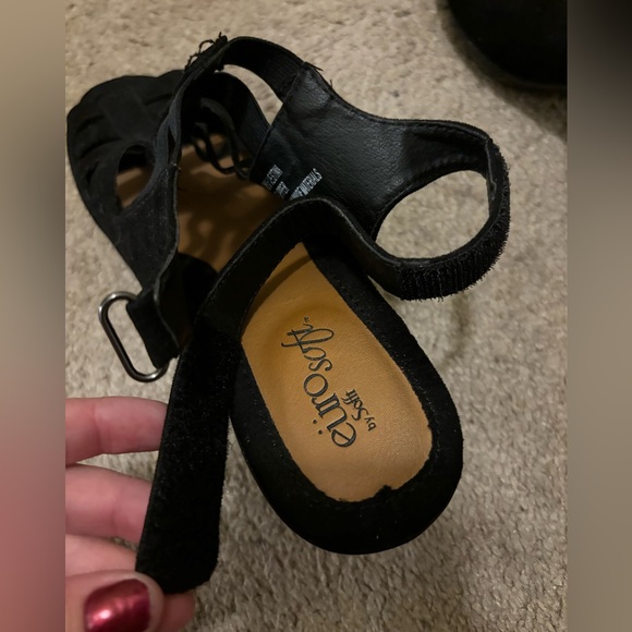 Black Suede Heels Size 7 1/2 - Picture 7 of 10